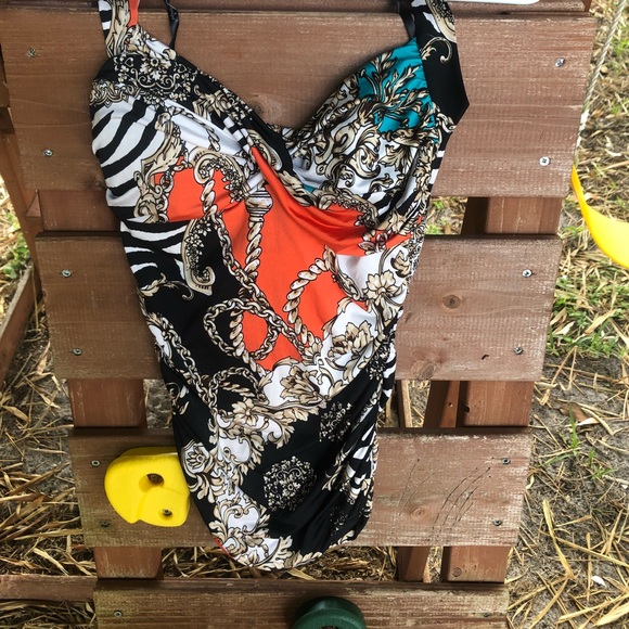 Papaya halter top - Picture 1 of 4